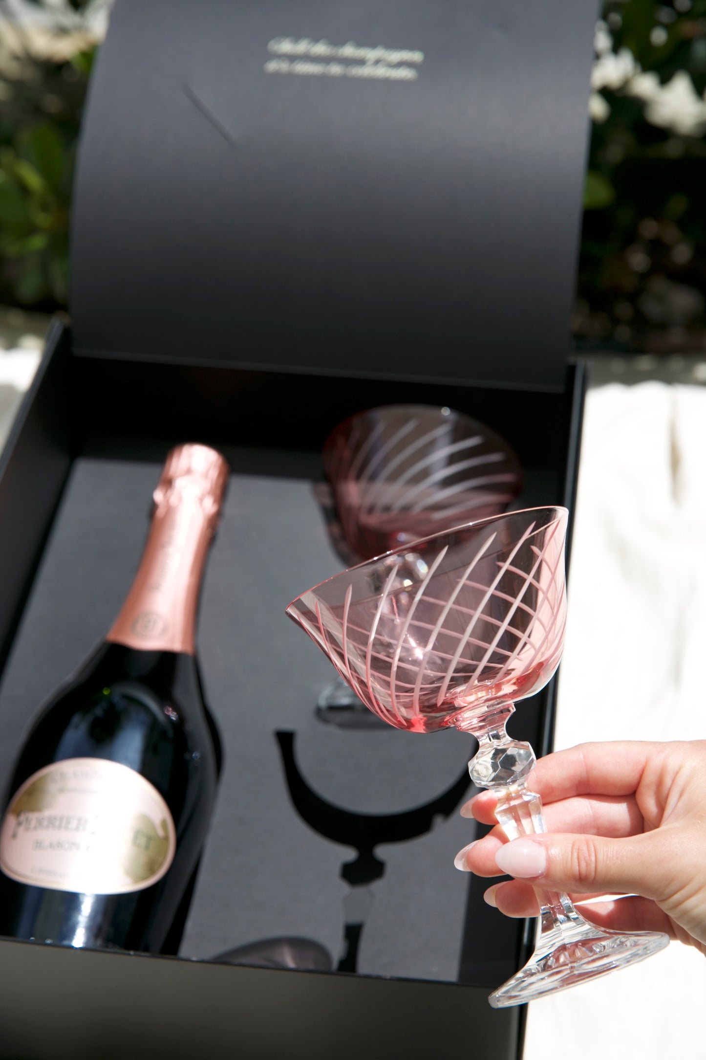 Perrier-Jouët Blason Rosé & Coupe Gift