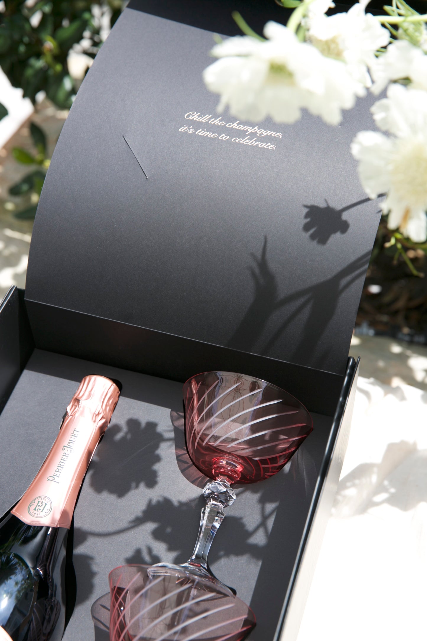 Perrier-Jouët Blason Rosé & Coupe Gift